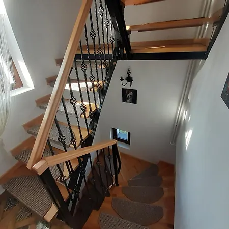 R-house בראשוב